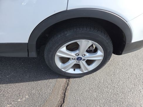 Used 2014 Ford Escape SE FWD image 9
