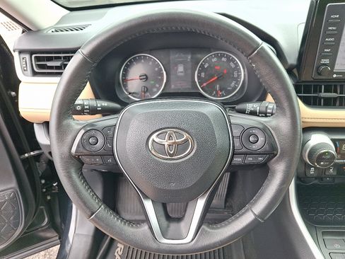 Used 2020 Toyota RAV4 XLE w/ Convenience Package AWD/4WD image 20