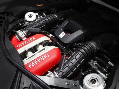 Used 2026 Ferrari Purosangue AWD/4WD image 24