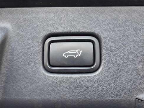 Certified 2023 Hyundai Tucson Limited w/ Winter Package image 15