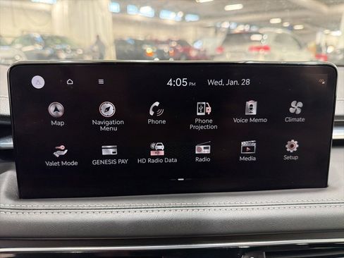 Used 2023 Genesis G70 2.0T image 17