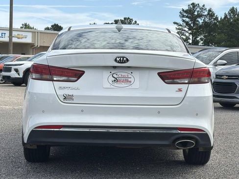 Used 2018 Kia Optima S FWD image 9