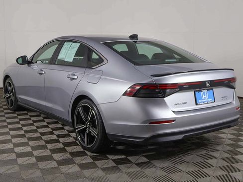 Used 2025 Honda Accord Sport image 9