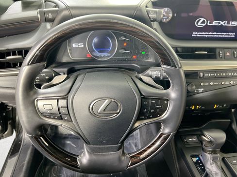 Used 2020 Lexus ES 350 w/ Premium Package image 11