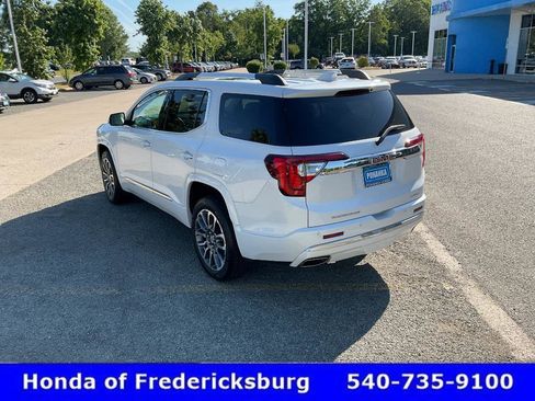 Used 2021 GMC Acadia Denali w/ Denali Ultimate Package AWD/4WD image 4