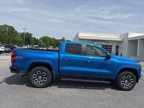 Used 2023 Chevrolet Colorado Z71 w/ Z71 Convenience Package 2 AWD/4WD image 22