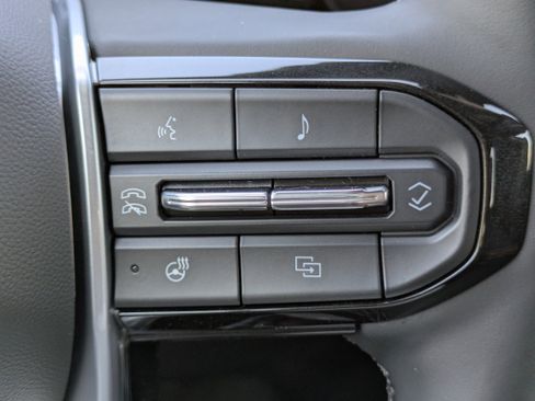 New 2025 Chevrolet Colorado W/T w/ WT Convenience Package II image 15