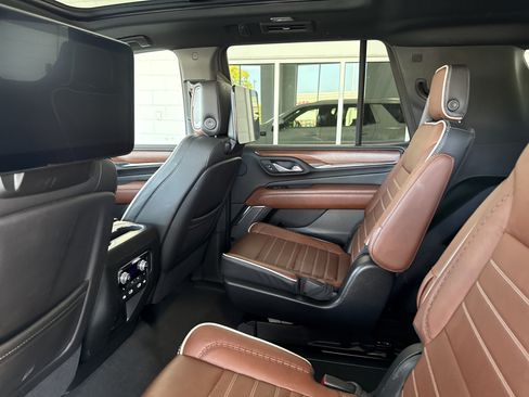 Used 2024 GMC Yukon Denali Ultimate AWD/4WD image 33