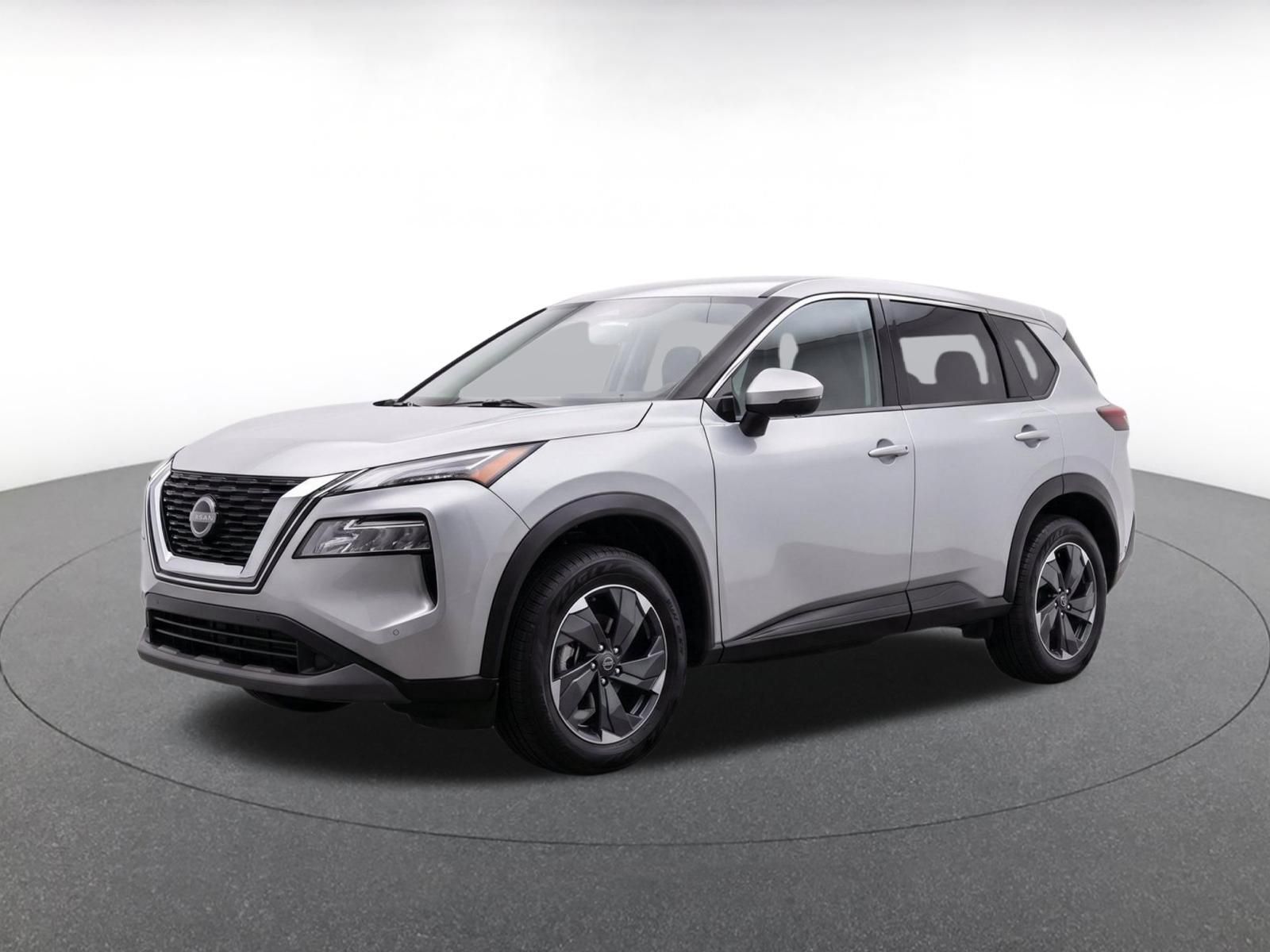 Used 2025 Nissan Rogue SV AWD/4WD image 3