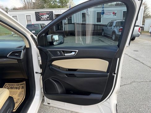 Used 2017 Ford Edge SEL w/ Equipment Group 201A image 10