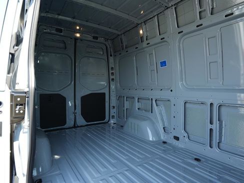 New 2025 Mercedes-Benz Sprinter 2500 image 10
