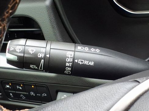 Used 2021 GMC Yukon AT4 w/ AT4 Premium Plus Package image 25