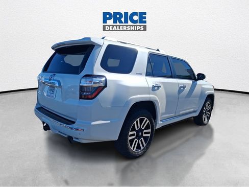 Used 2017 Toyota 4Runner Limited AWD/4WD image 6