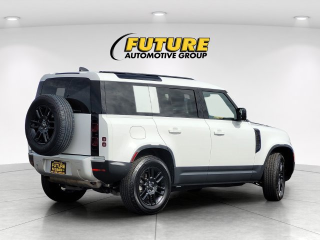 Used 2025 Land Rover Defender 110 S AWD/4WD image 4