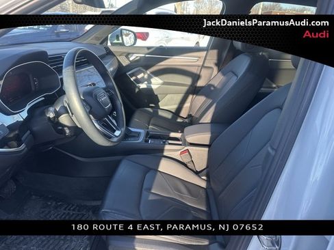 Used 2023 Audi Q3 2.0T Premium Plus w/ Premium Plus Package image 7