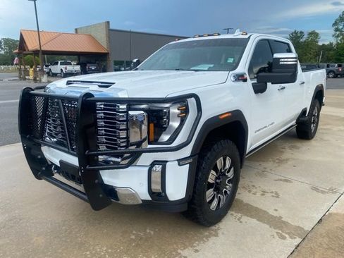 Used 2024 GMC Sierra 2500 Denali w/ Denali Reserve Package AWD/4WD image 1