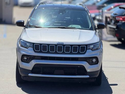 Used 2022 Jeep Compass Limited AWD/4WD image 4
