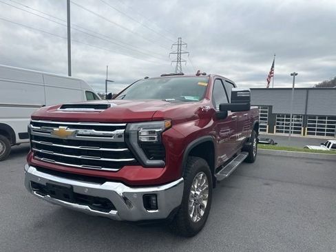 Used 2025 Chevrolet Silverado 2500 LTZ w/ LTZ Plus Package image 23