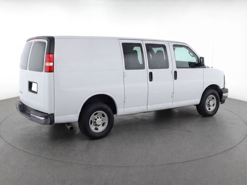 Used 2024 Chevrolet Express 3500 LT w/ LT Preferred Equipment Group image 9