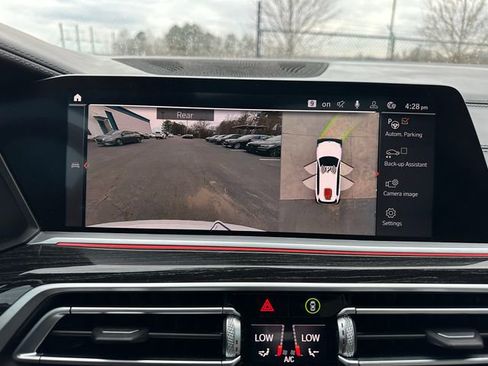 Used 2021 BMW X7 M50i w/ Executive Package image 26