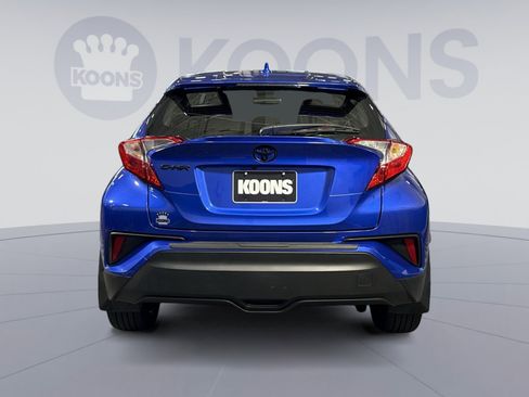 Used 2022 Toyota C-HR XLE image 5