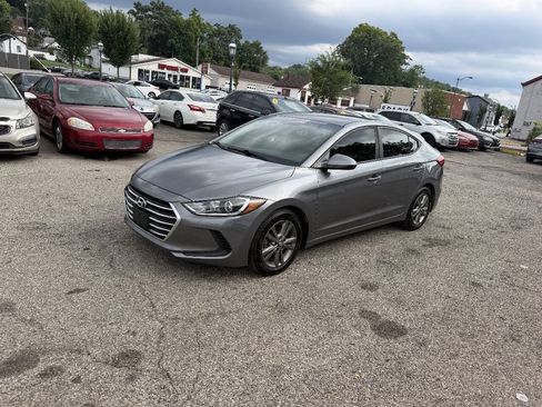 Used 2018 Hyundai Elantra SEL FWD image 1