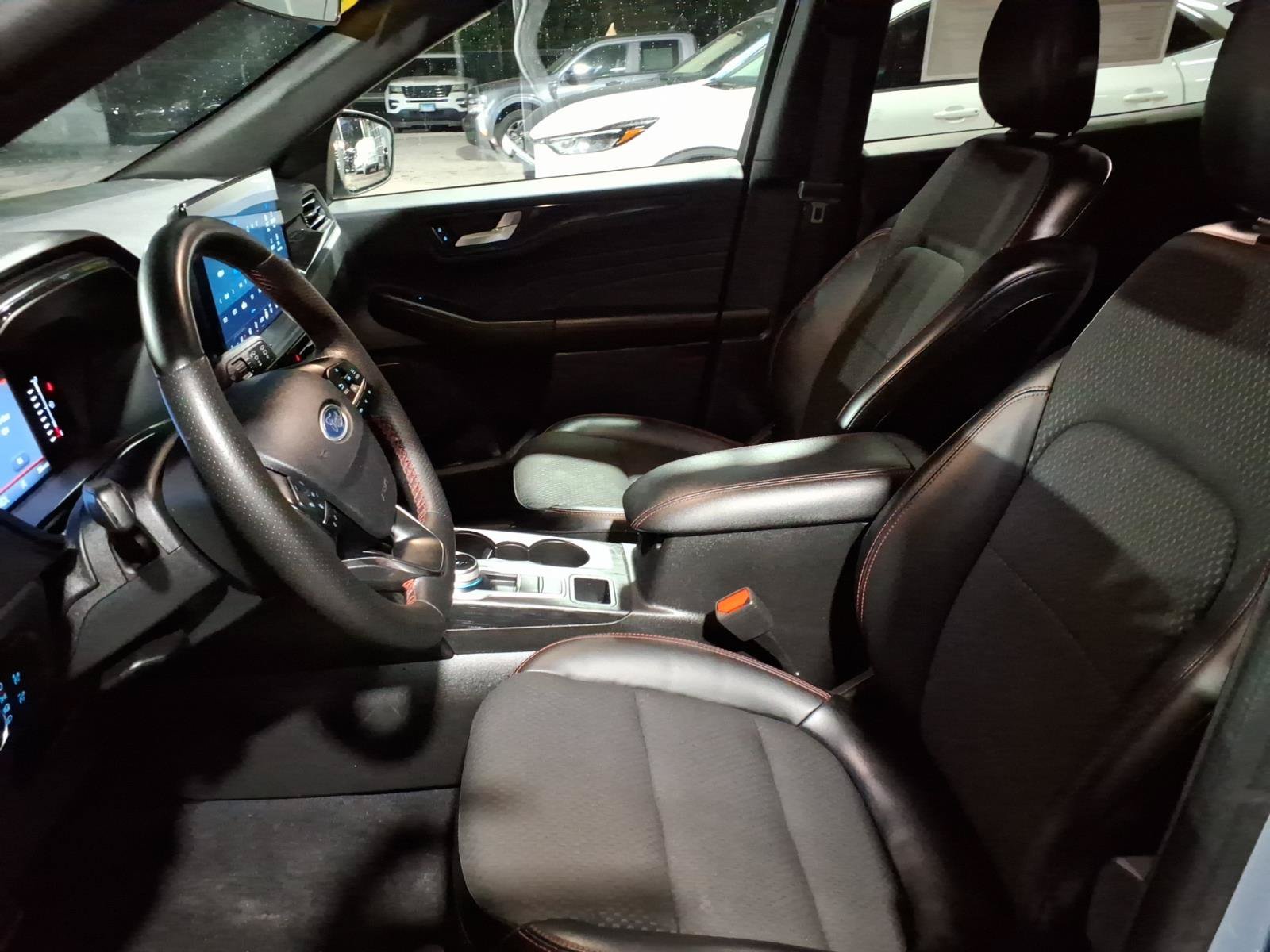 Certified 2023 Ford Escape ST-Line Select w/ Tech Pack #1 AWD/4WD image 11