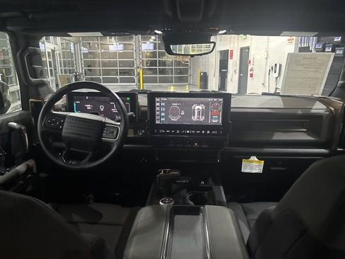 Used 2024 GMC Hummer EV 3X image 32