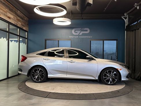 Used 2021 Honda Civic Sport image 2