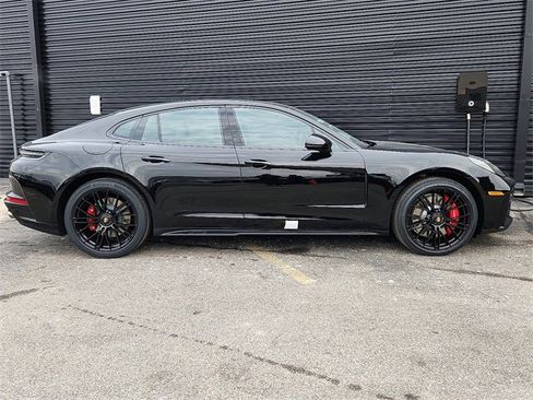 New 2026 Porsche Panamera GTS image 8
