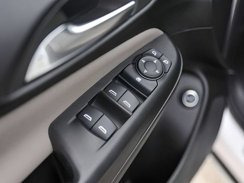 Used 2024 Buick Envista Avenir FWD image 21