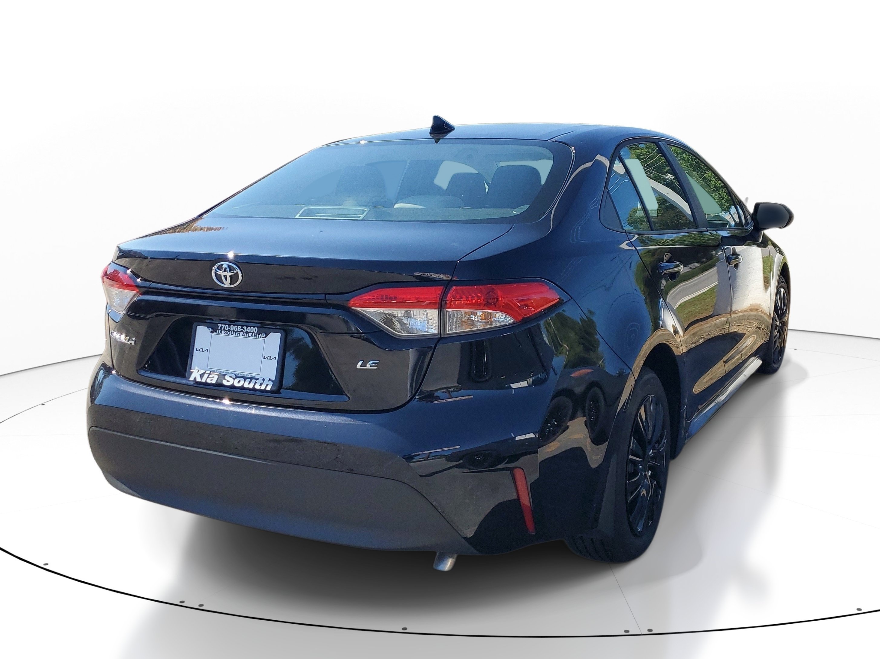 Used 2026 Toyota Corolla LE FWD image 6