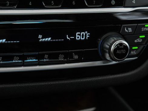 Used 2020 BMW 540i xDrive image 28