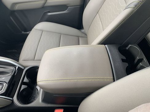 Used 2025 Chevrolet Colorado ZR2 w/ Technology Package image 21