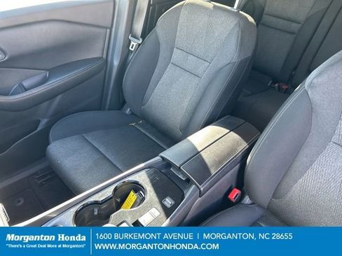 Used 2024 Nissan Rogue SV image 23