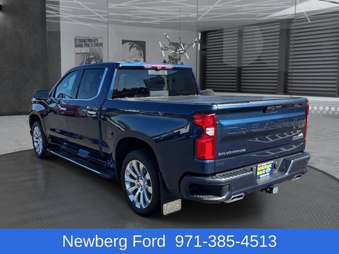 Used 2020 Chevrolet Silverado 1500 High Country w/ Technology Package AWD/4WD image 4
