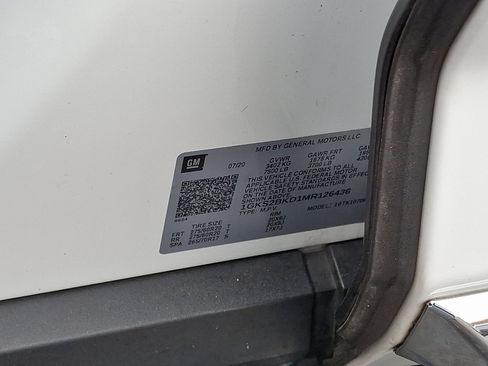 Used 2021 GMC Yukon SLT w/ SLT Luxury Plus Package image 27