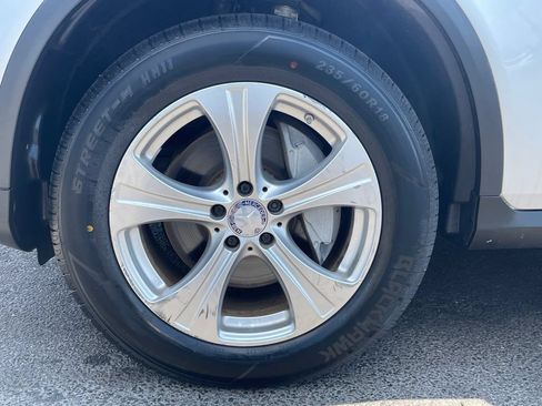 Used 2016 Mercedes-Benz GLC 300 4MATIC w/ Multimedia Package image 11