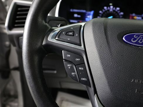 Used 2017 Ford Edge Titanium w/ Equipment Group 301A AWD/4WD image 33