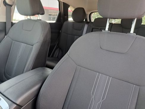Used 2025 Hyundai Tucson SEL FWD image 19