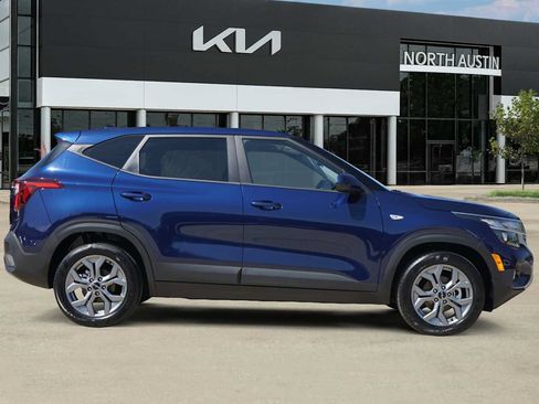 Certified 2026 Kia Seltos LX FWD image 6