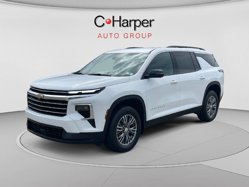 Used 2024 Chevrolet Traverse LT w/ LPO, Floor Liner Package FWD image 7