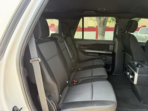 Used 2020 Ford Expedition XLT RWD image 30