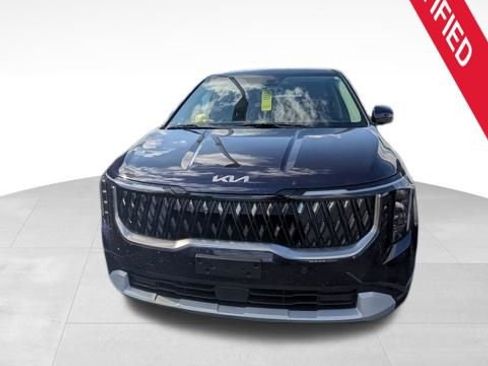 Certified 2025 Kia Carnival FWD image 1