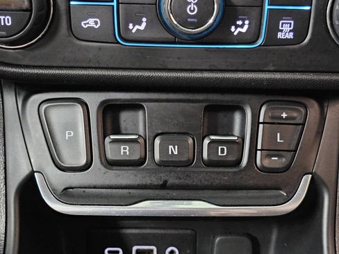 Certified 2019 GMC Terrain SLE w/ Driver Convenience Package AWD/4WD image 21