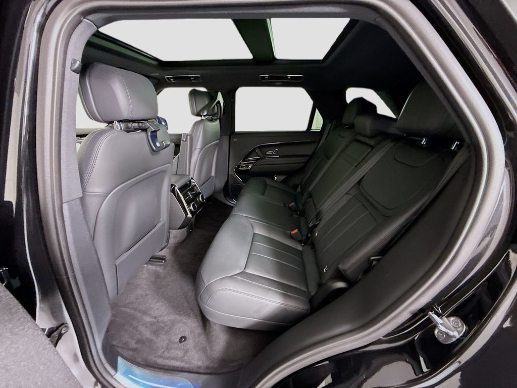 New 2026 Land Rover Range Rover Sport Dynamic SE AWD/4WD image 21