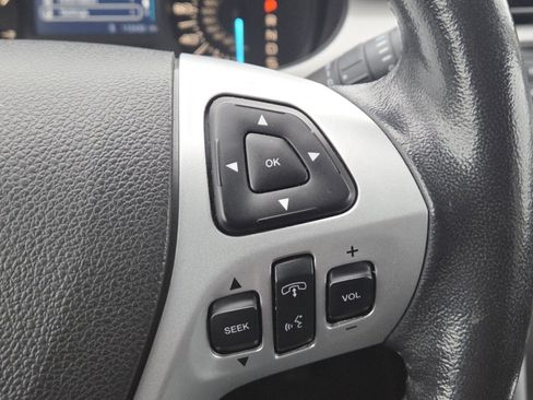 Used 2013 Ford Edge SEL image 28