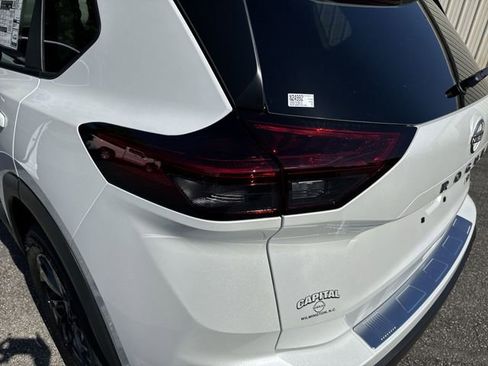 New 2026 Nissan Rogue SV AWD/4WD image 33