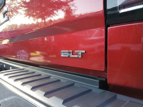 Used 2018 GMC Sierra 1500 SLT AWD/4WD image 8