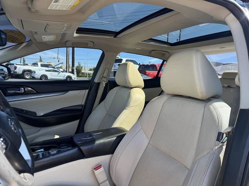 Used 2017 Nissan Maxima 3.5 SL FWD image 11